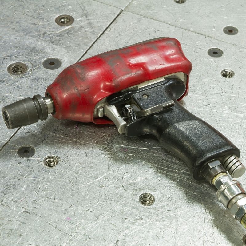 Differences Between Pneumatic & Hydraulic Torque Wrenches