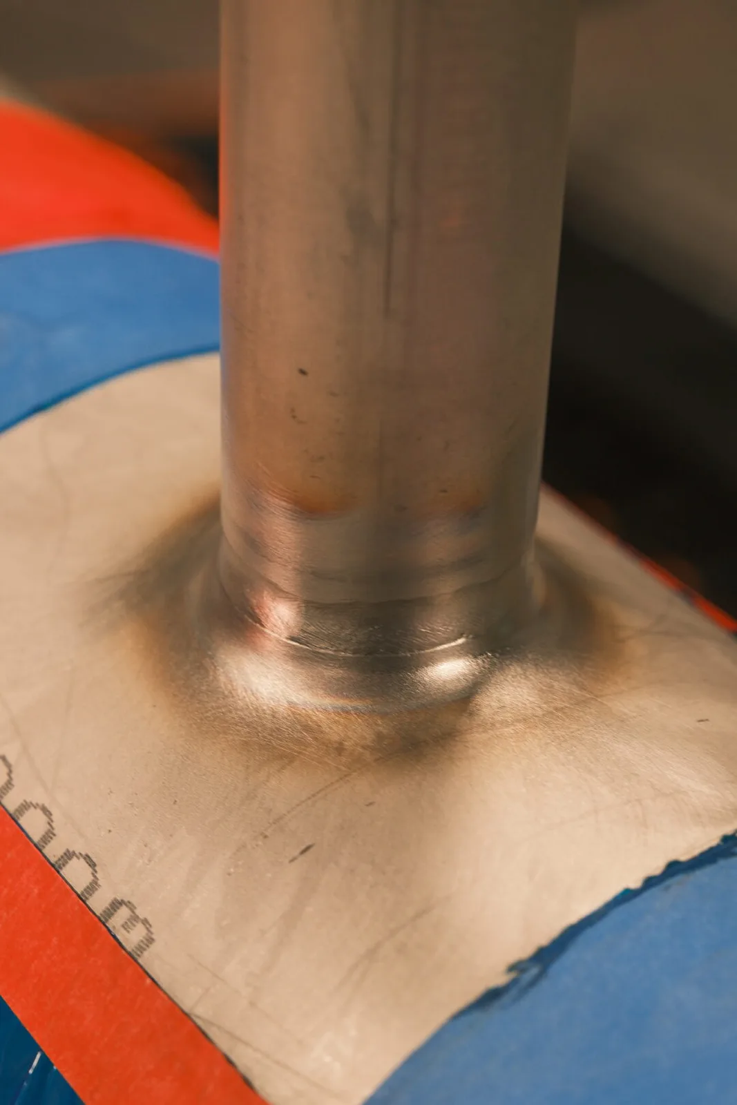 Finished automated weld bead on a pipe branch produced by the AutonoWeld M4